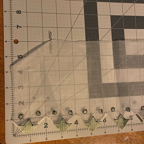 Antique (ca1920's/1930's) organdy hem fabric, sheer w geometric pattern hem/trim - Picture 7 of 7